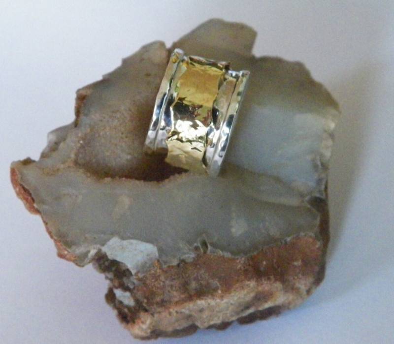 Gehämmerte 2-Band Sterling Silber Und Messing Spinner Ring - Stamped.925 Handcrafted-Custom Size von FRIENDSJEWELRYinc