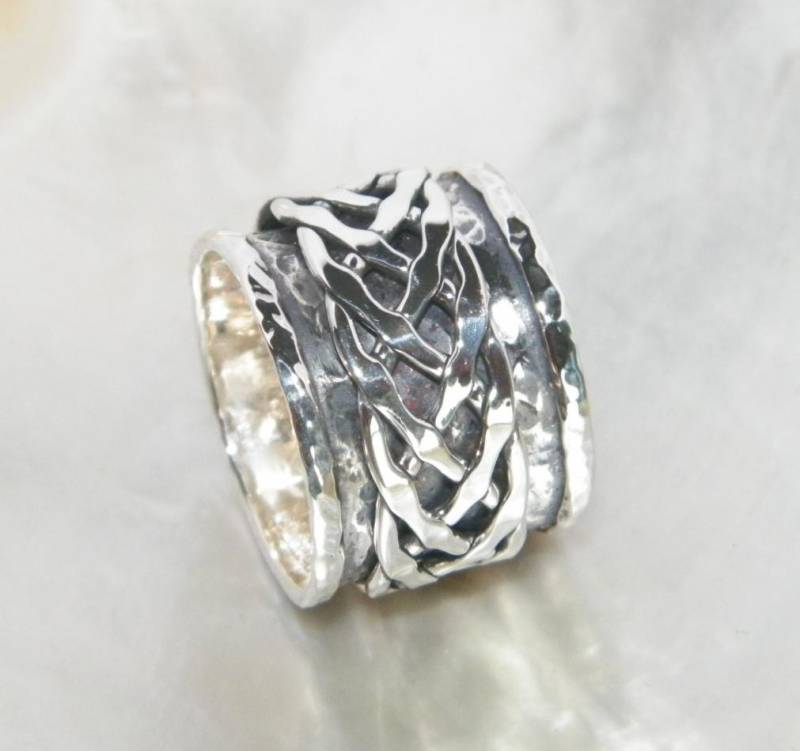 Gehämmerter Oxidierter Sterlingsilber-Spinner-Ring-Stamped.925 Mit Geflochtenem Spinner-Custom Size von FRIENDSJEWELRYinc