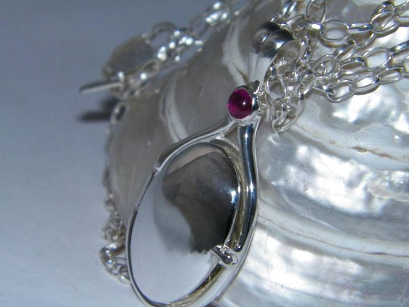 Geschenk H2O Just Water Neue Hand Made in Usa Solid 925 Sterling Silber Meerjungfrauen 4 Mm Lab Rubin Cabochon Medaillon Handgefertigt von FRIENDSJEWELRYinc