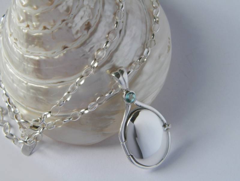 Hand Made in Den Usa 41Mm-20 Mm Handcraftedh2O Just Water Mermaids Medaillon Anhänger 925sterling Silber 4Mm Natürlichen Blauen Apatit Mit Kette von FRIENDSJEWELRYinc
