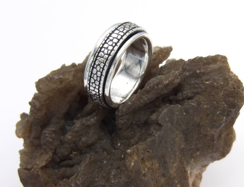 Hand Made in Usa Solid.925 Sterling Silber Schlangenhaut Design Spinner Ring Größe Us 7.75 von FRIENDSJEWELRYinc