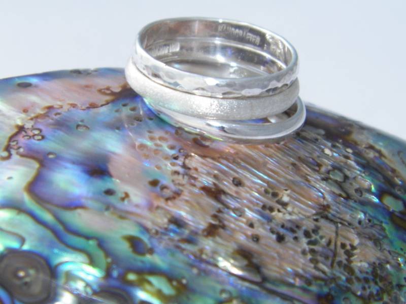 Hand Made.925 Sterling Silber Hochzeit One Band Stapelbar Ring-Wählen Sie Ihre Größe Und Finish von FRIENDSJEWELRYinc