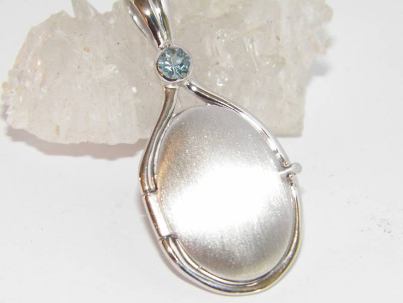 Handgefertigt in Den Usa 41 Mm-20 Mm Handgefertigte 925 Sterling Silber 4 Natürliche Aquamarin Medaillon H2O Just Add Water Mermaids von FRIENDSJEWELRYinc