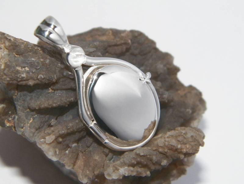 Handgefertigter Sterling Silber Mondstein Locket Anhänger - Made in Den Usa von FRIENDSJEWELRYinc