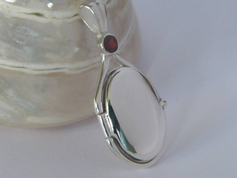 Handgemacht in Den Usa 41 Mm-20 Mm Handgefertigte .925 Sterling Silber 4Mm Natürliche Granat Locket H2O Just Add Wasser Meerjungfrauen Anhänger von FRIENDSJEWELRYinc