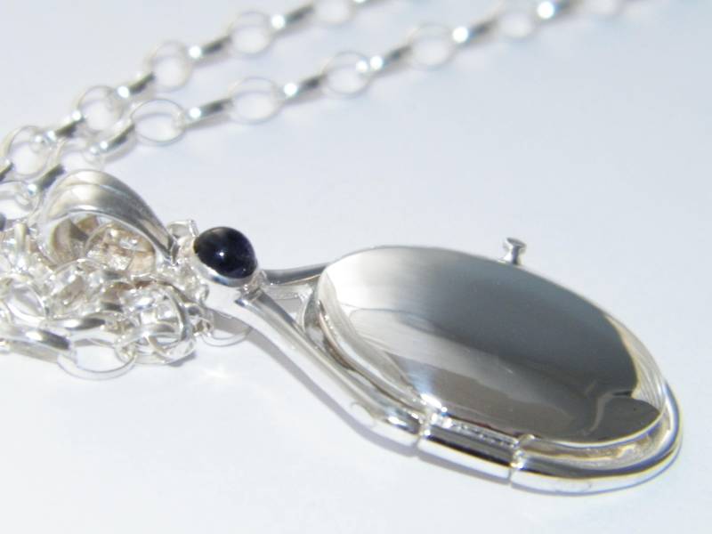 Handgemacht in Den Usa 925 Sterling Silber 4mm Natürliche Lolit Locket H2O Just Add Wasser Mermaids Halskette von FRIENDSJEWELRYinc