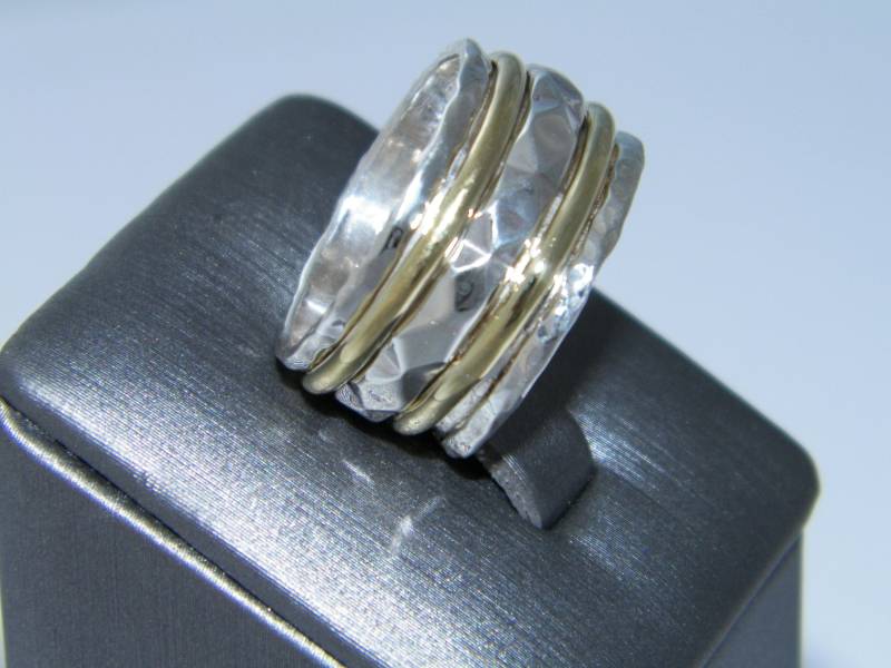 Handgemachte Gehämmerte 3 Band.925 Sterling Silber Und Messing Spinner Ring-Benutzerdefinierte Größe von FRIENDSJEWELRYinc