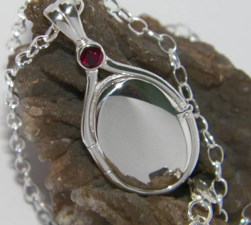 Handgemachte H2O Locket Sterling Silber Roter Rubin, Foto Anhänger, Kette Option Geschenk Just Add Water von FRIENDSJEWELRYinc