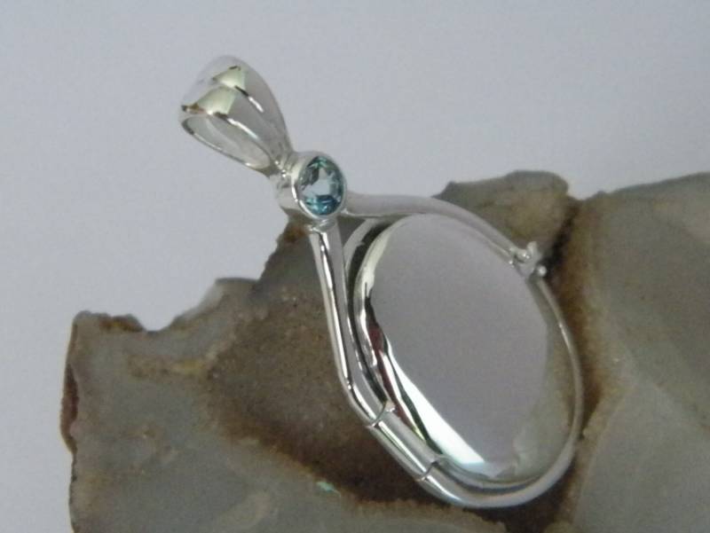 Handgemachte Sterling Silber Aquamarin Medaillon Anhänger - Usa Crafted von FRIENDSJEWELRYinc