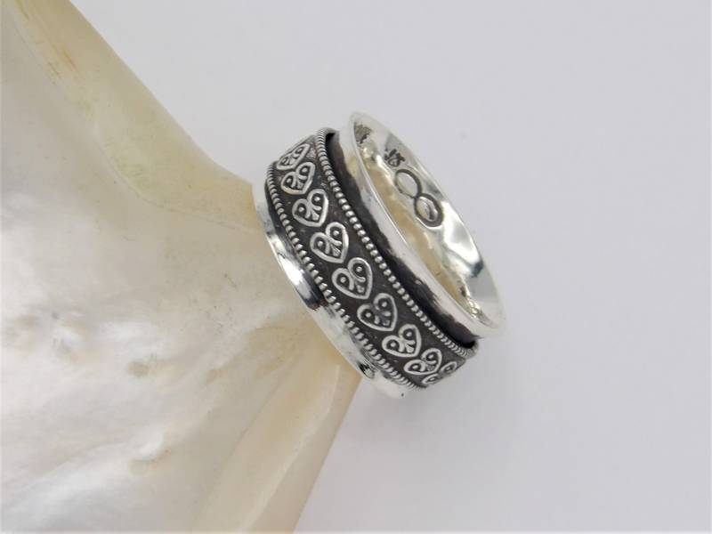 Handgemachte Usa Oxidized Heart Design Celtic 925 Sterling Silber Spinner Ring-Custom Size von FRIENDSJEWELRYinc