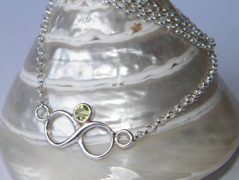 Infinity Symbol Kette .925 Sterling Silber 4mm Natur Grün Peridot Edelstein - Handgemacht von FRIENDSJEWELRYinc