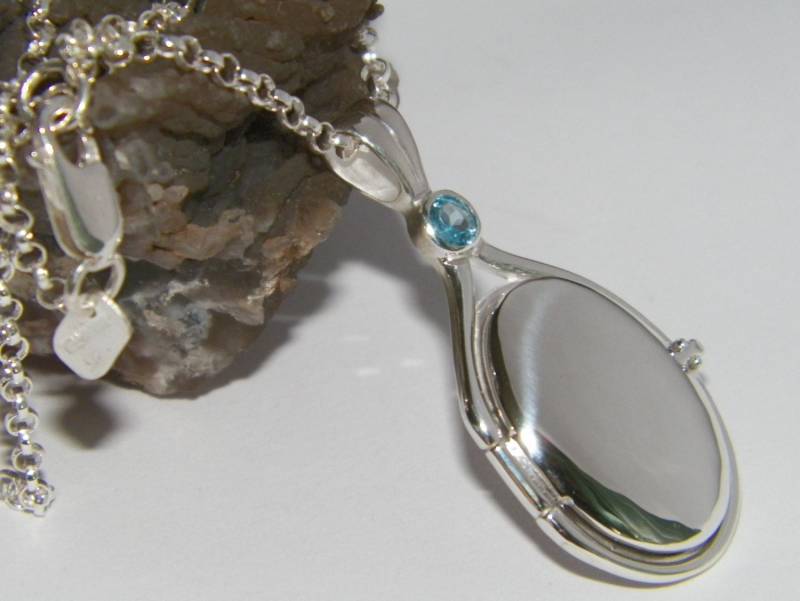 Solid 925 Sterling Silber Hand Made in Den Usa 41-20 Mm Handgefertigt 4 Natürliche Blautopas Medaillon H2O Just Add Water Mermaids-Kette Option von FRIENDSJEWELRYinc