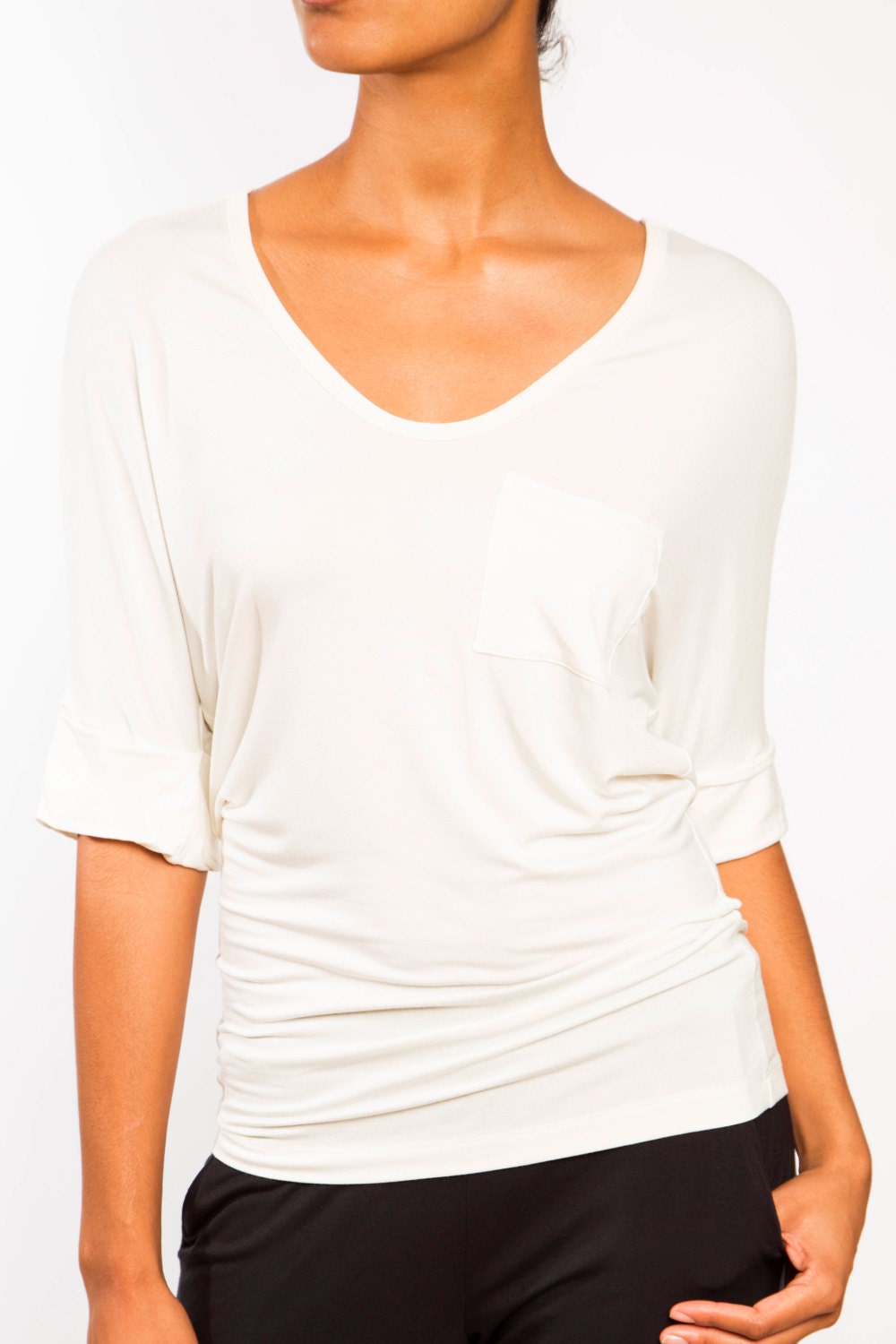 Lulu - Batwing Boyfriend Box T-Shirt Shirt Yoga Jersey Gefaltete Ärmel Schwarz Rot Weiß Kendall Jenner Style Lulu - Batwing Boyfriend Box T-Shirt Shirt Yoga Jersey Gefaltete Ärmel Schwarz Rot Weiß Kendall Jenner Style von FROCKLosAngeles