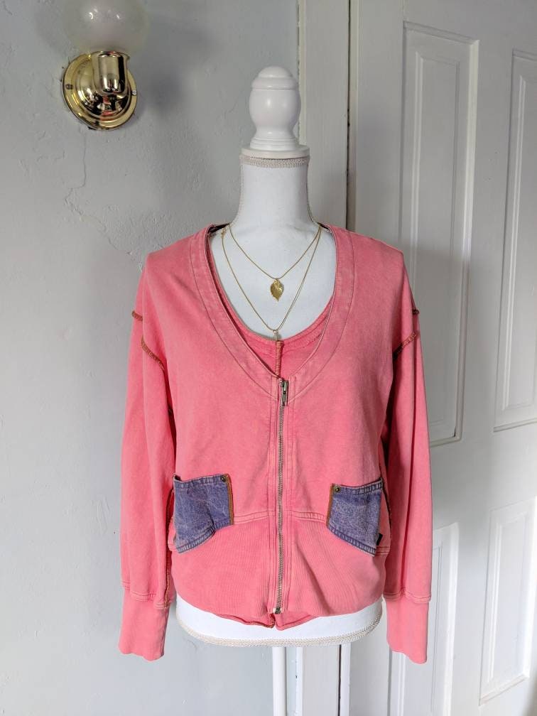 80Er/90Er Zweiteiler Jacke & Tank Set Coral Pink Denimlook Reißverschluss Loses Sweatshirt Größe Medium 80Er/90Er Zweiteiler Jacke & Tank Set Coral Pink Denimlook Reißverschluss Loses Sweatshirt Größe Medium von FTDinah