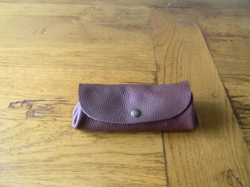 Handgefertigte Handgemachte Handtasche Aus Weinhebelfarbenem Leder von FUNCUIR