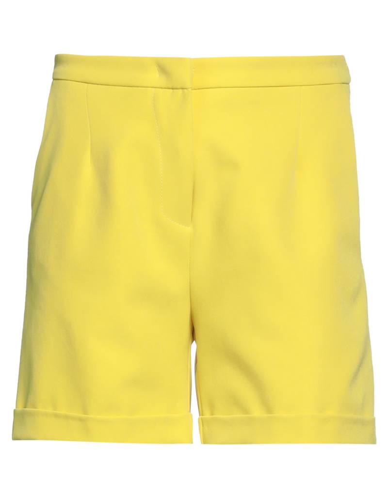 FUTUR3 Shorts & Bermudashorts Damen Gelb von FUTUR3