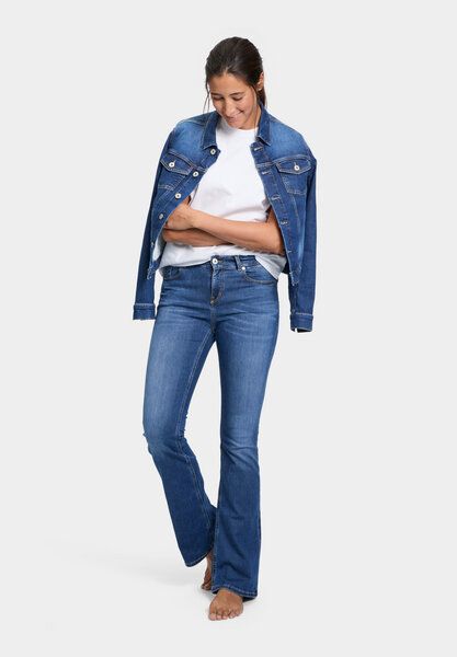 FUTURE:PEOPLE. 01:02 BOOTCUT - MID WAIST aus leichtem Stretch-Denim aus Bio-Baumwoll/ Tencel-Mix (30102 1 1004) von FUTURE:PEOPLE.