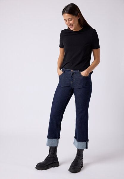 FUTURE:PEOPLE. 06:05 WIDE LEG TURN UP - MID WAIST aus weichem Stretch-Denim aus Bio-Baumwoll-Mix (30605 0 1008 ) von FUTURE:PEOPLE.