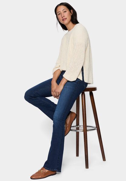 FUTURE:PEOPLE. 01:02 BOOTCUT - MID WAIST aus weichem Stretch-Denim aus Bio-Baumwoll-Mix (30102 0 1008) von FUTURE:PEOPLE.