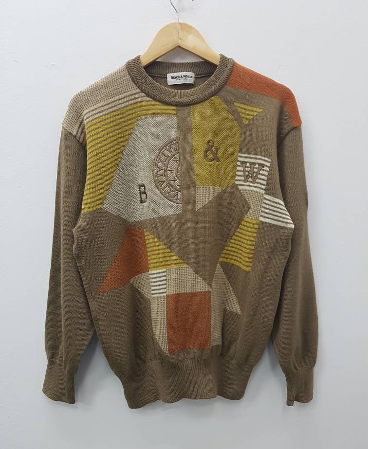 Seltene Vintage Schwarz Weiß Sportswear Sweatshirts Pullover Crewneck Schönes Design von FUTURE81