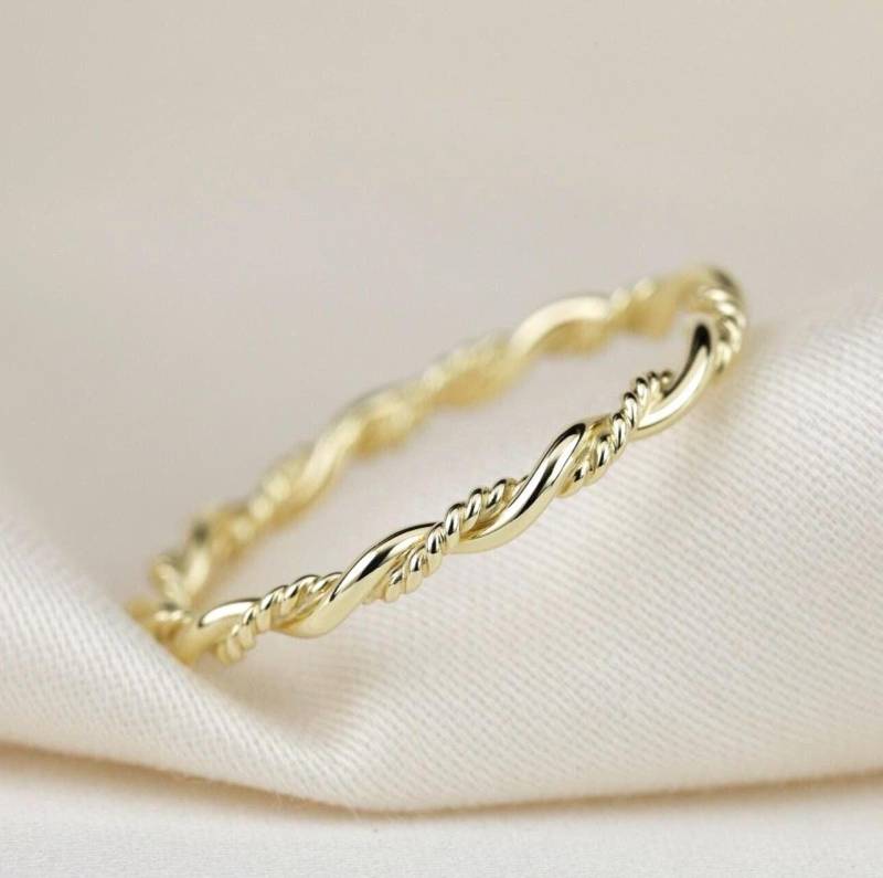 Kordelring "Phoenix" Gold 585 14Kt Filigraner Verlobungsring Beisteckring Vorsteckring Stapelring Ring 1.9 Mm Geschenk Kordelring "Phoenix" Gold 585 14Kt Filigraner Verlobungsring Beisteckring Vorsteckring Stapelring Ring 1.9 Mm Geschenk von FXBilzGoldschmiede