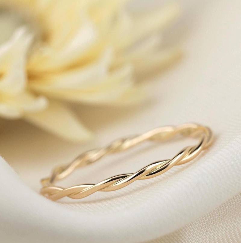 Kordelring "Zoe" Rosegold 585 14Kt Filigraner Verlobungsring Beisteckring Vorsteckring Stapelring Ring 1.5 Mm Geschenk von FXBilzGoldschmiede