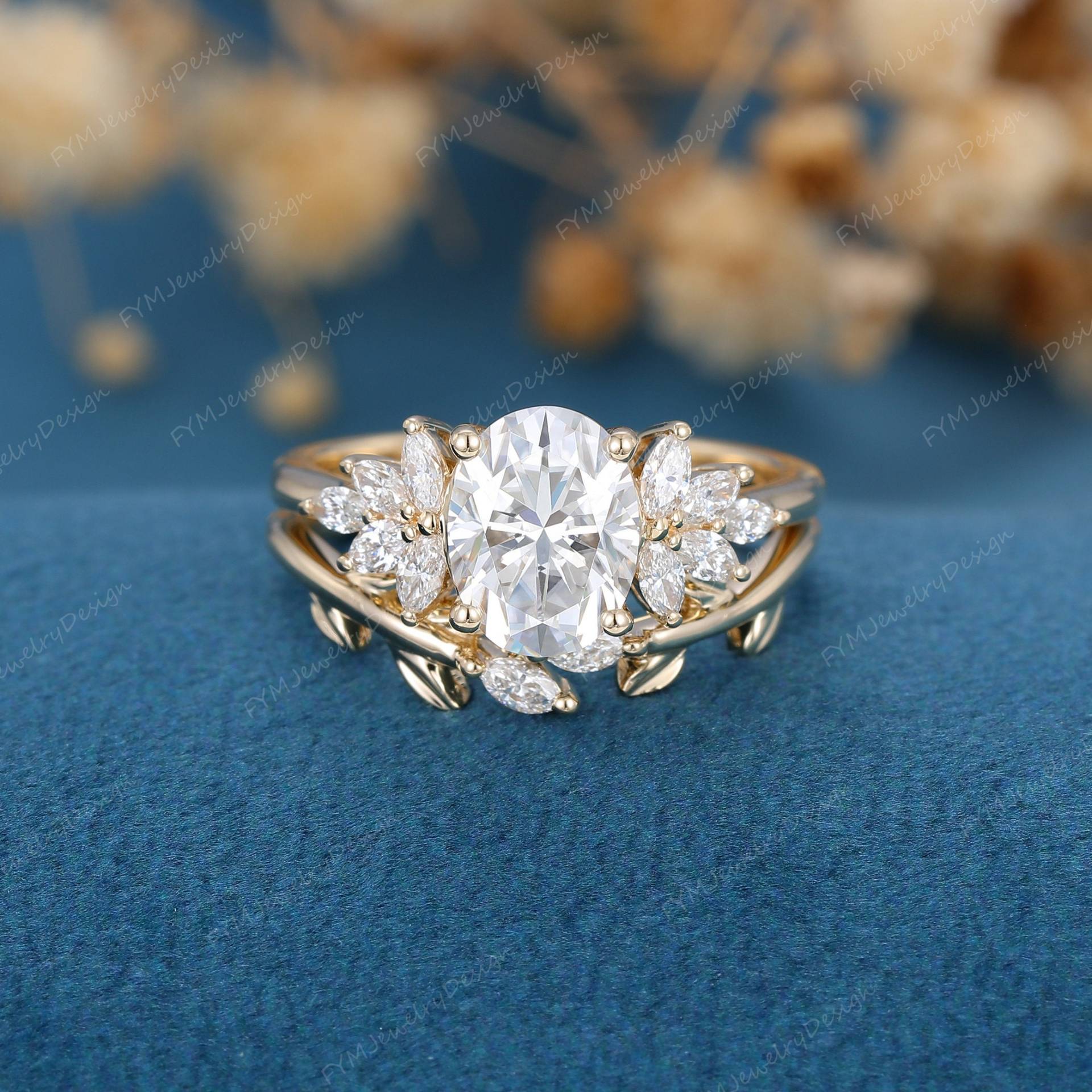 2 Stück Oval Geschnitten Moissanite Verlobungsring Set Vintage Gelb Gold Cluster Marquise Art Deco Diamant Ring Braut Versprechen Geschenk von FYMJewelryDesign