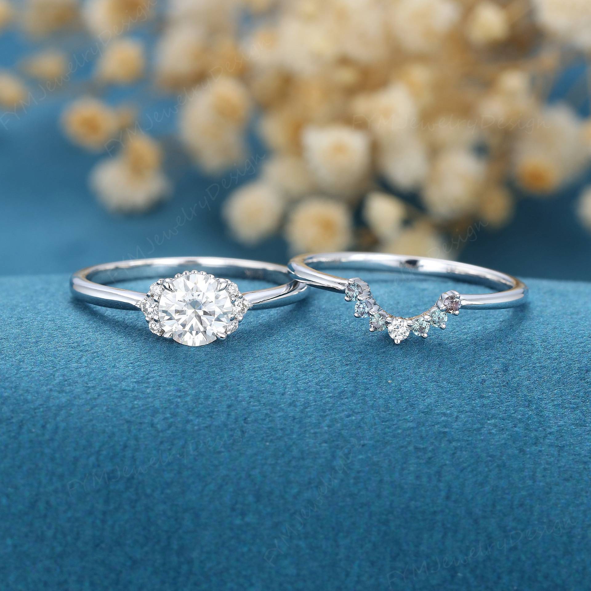 2Pcs Weißgold Moissanite Verlobungsring Set Vintage Cluster Alexandrit Diamant Hochzeit Braut Versprechen Jahrestagsgeschenk von FYMJewelryDesign