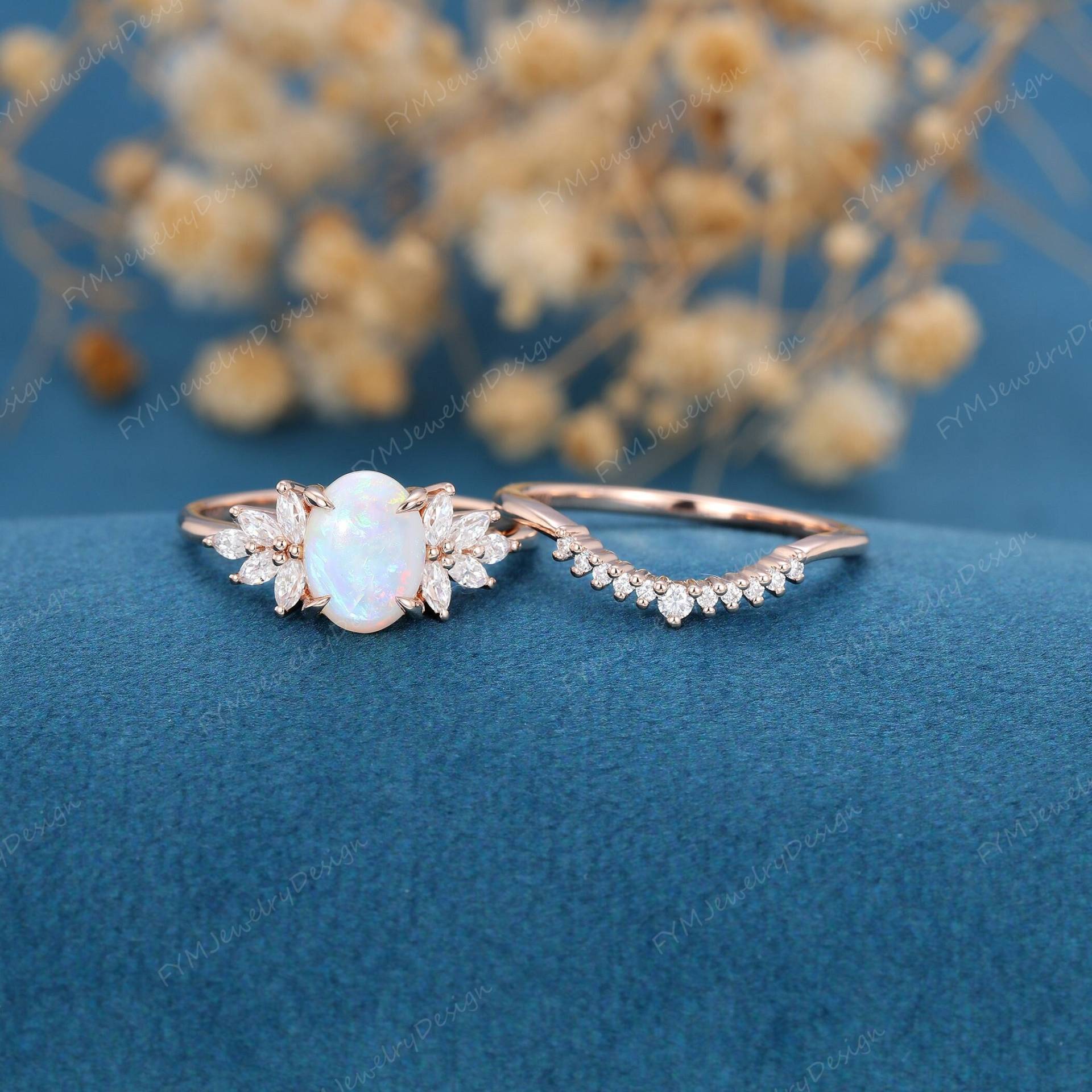 2stk Ovaler Opal Verlobungsring Set Vintage Roségold Frauen Marquise Diamant Hochzeit Braut Geschenk von FYMJewelryDesign