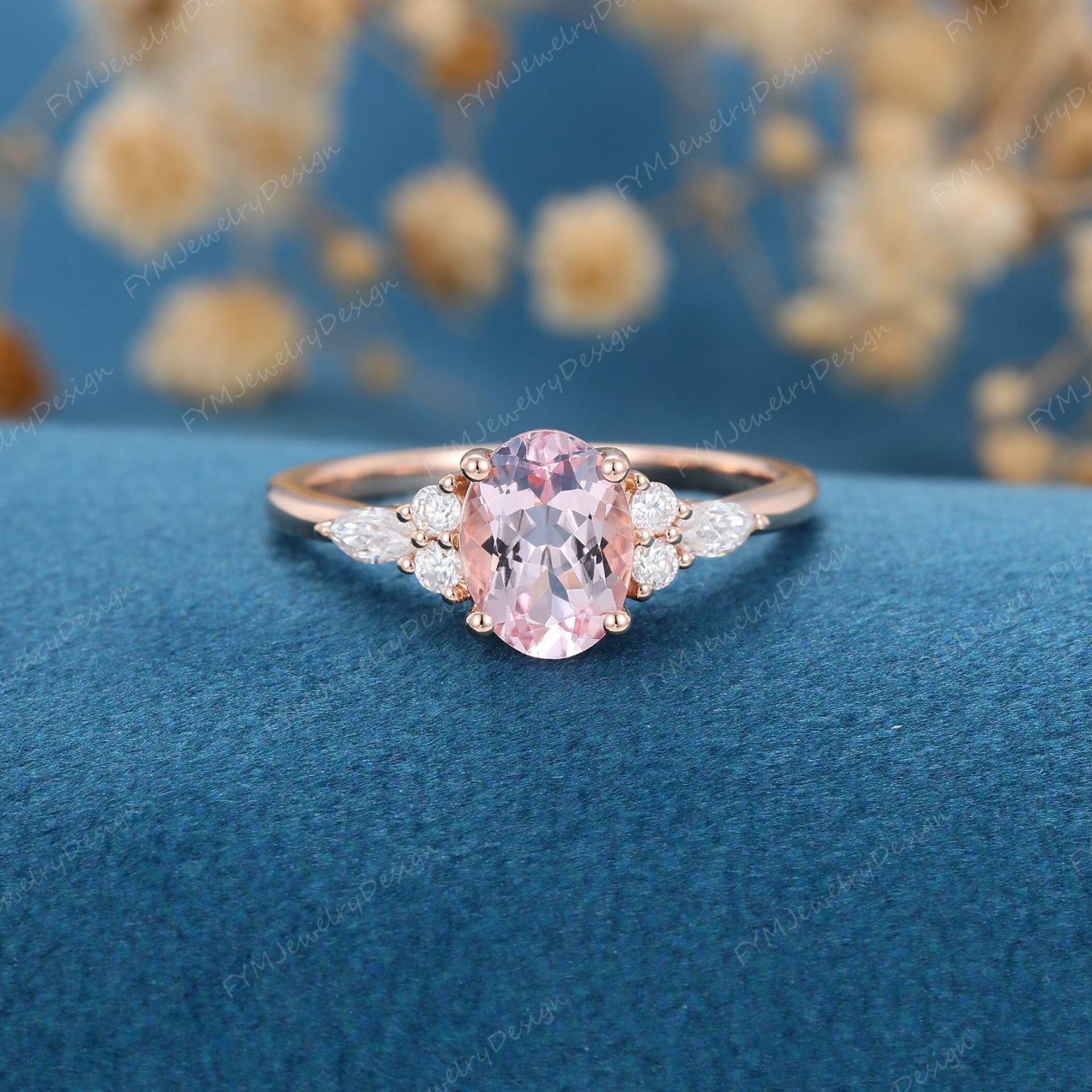 Ovaler Morganit Verlobungsring Vintage Roségold Diamant Cluster Hochzeit Braut Geschenk Für Frauen von FYMJewelryDesign