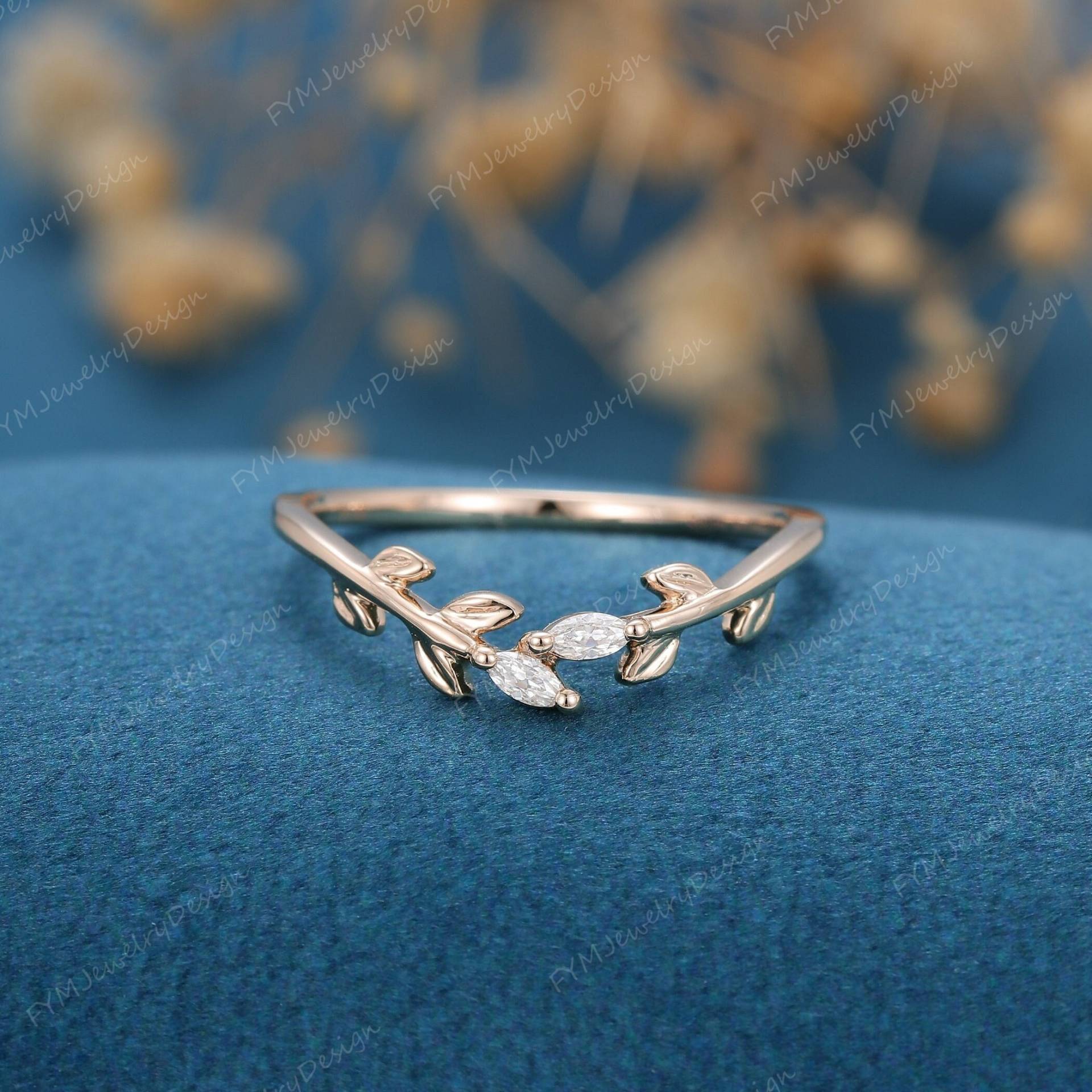 Unikat Rosegold Hochzeitsband Offenes Art Deco Marquise Moissanit/Diamant Blatt Ehering Vintage Versprechen Jahrestag Geschenk von FYMJewelryDesign