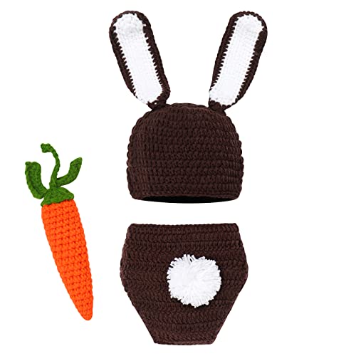 Baby Fotografie Requisiten Ostern Hase Kostüme Neugeborene Jungen Mädchen Unisex Hand Gestrickt Häkeln Strickmütze Hut Hosen Shorts mit Karotte 3tlg Foto Prop Set Zubehör Outfit Kaffee 0-3 Monate von FYMNSI