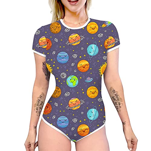 FYMNSI Damen ABDL Body Nette Einteiler Bodysuit Baumwolle Kurzarm T-Shirt Unterhemd Druckknöpfe im Schritt Karikatur Gedruckt Jumpsuit Playsuit Unterwäsche Nachthemd Pyjamas Nachtwäsche Planet M von FYMNSI