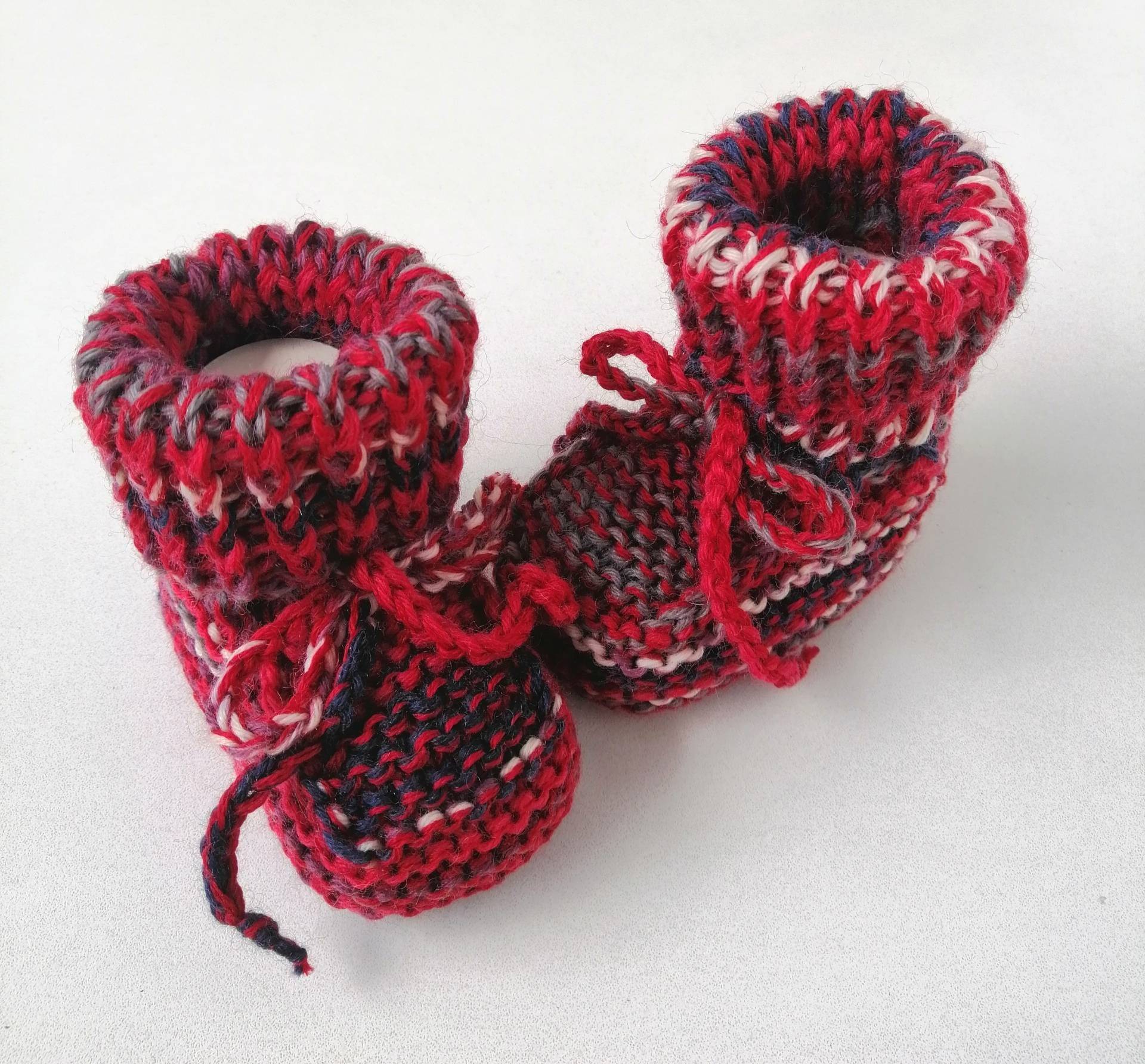 10, 5 cm, Babyschuhe Taufschuhe Wollmischung, Rot-Navy-Oliv-Weiß 10, 5 cm, Babyschuhe Taufschuhe Wollmischung, Rot-Navy-Oliv-Weiß von FaTaHandarbeit
