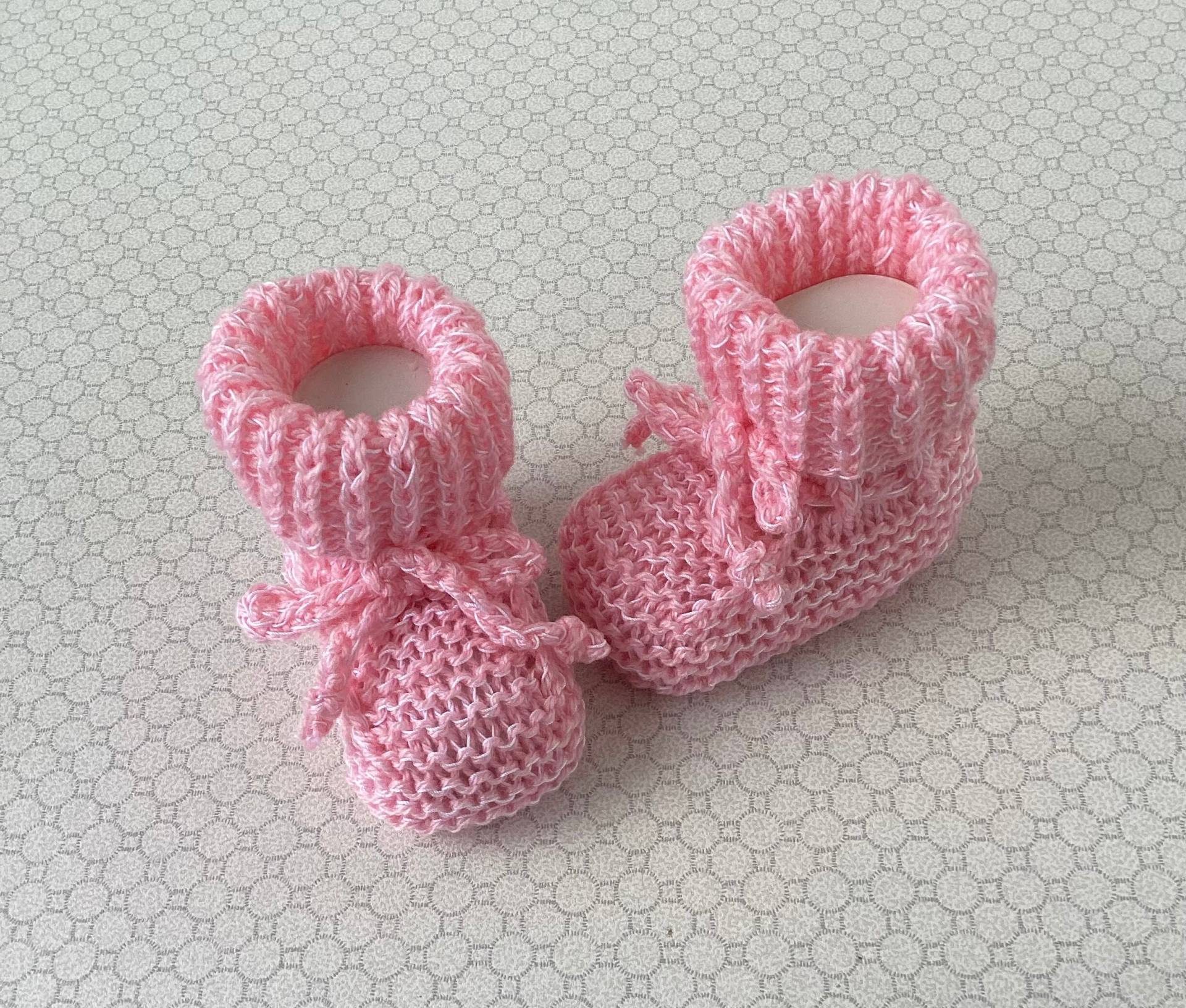 Babyschühchen, Babysocken, Wollfrei, Hellblau, Rosa Oder Weiß, Ca. 8, 5 cm von FaTaHandarbeit