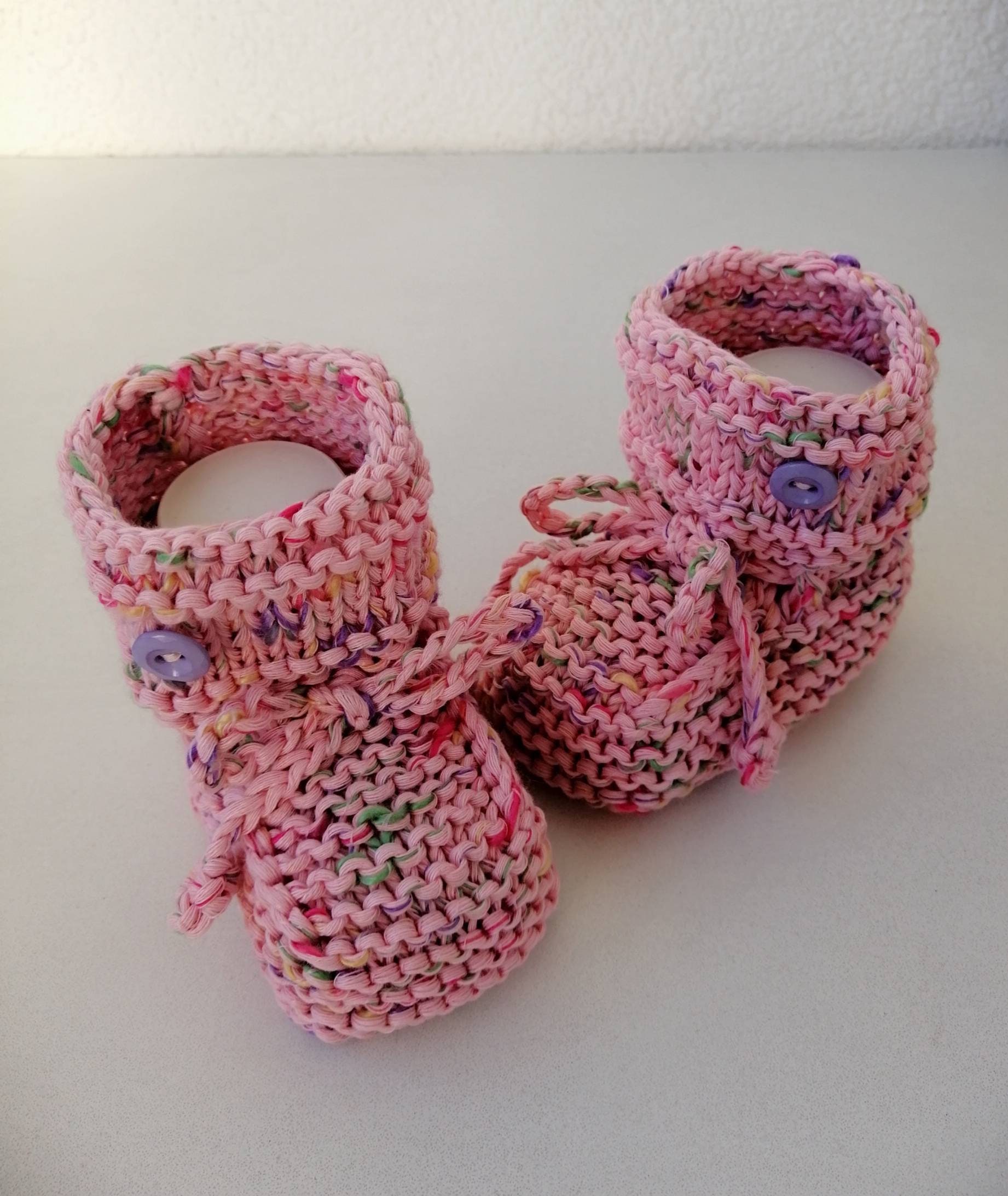 Babyschühchen Babyschuhe Taufschue Baumwolle Rosa von FaTaHandarbeit