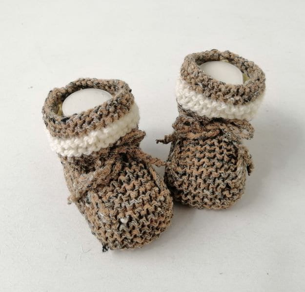 Babyschühchen Babyschuhe Taufschuhe Braun Weiß von FaTaHandarbeit