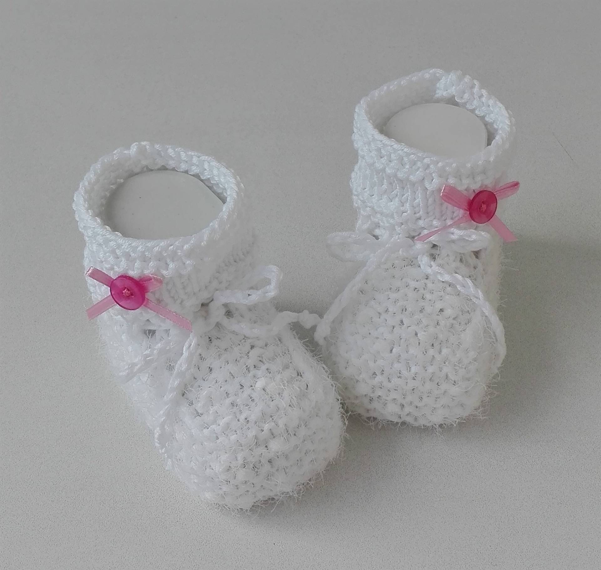 Babyschuhe Taufschuhe Baumwolle Weiß von FaTaHandarbeit