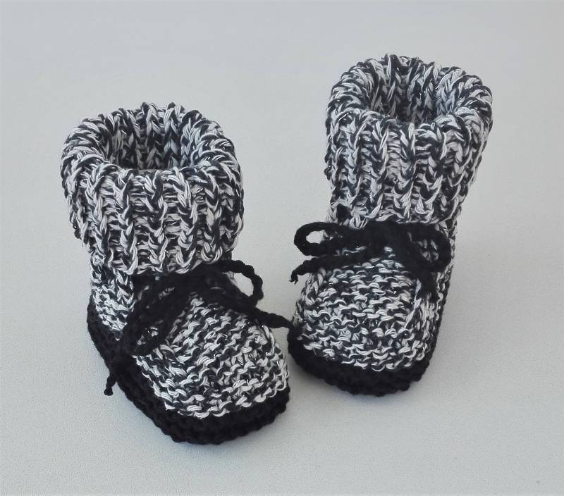 Babyschuhe Taufschuhe Krabbelschuhe Schwarz-Weiß Mit Glitzer von FaTaHandarbeit