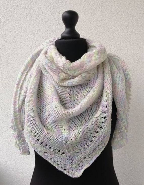 Halstuch Schultertuch Schal Tuch Pastell Mit Glitzer von FaTaHandarbeit