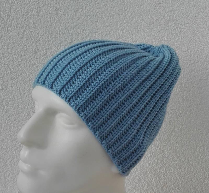 Mütze Häkelmütze Unisexmütze in Hellblau Aus Reiner Merino Gehäkelt von FaTaHandarbeit