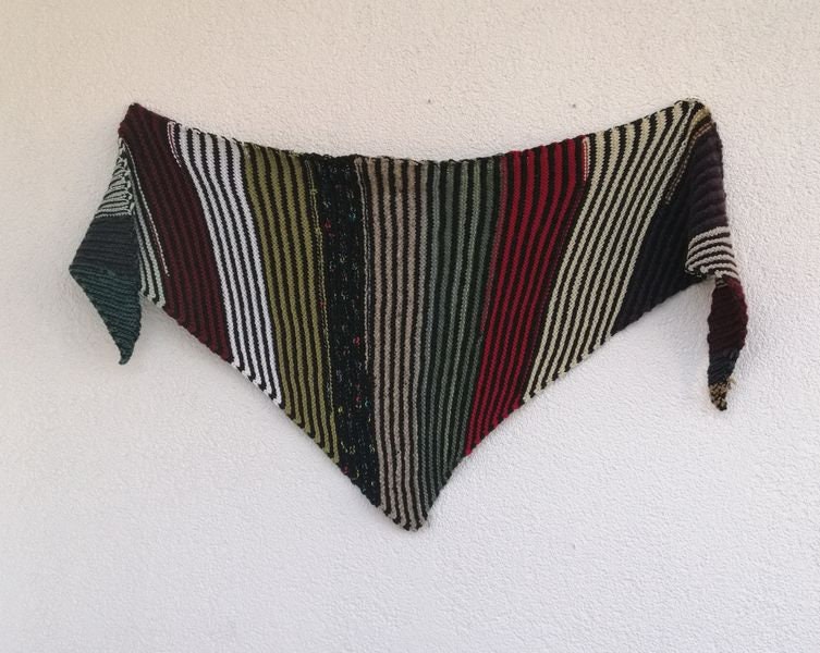 Tuch Halstuch Dreieckstuch Baktus Bunt Gestreift Gestrickt Tuch Halstuch Dreieckstuch Baktus Bunt Gestreift Gestrickt von FaTaHandarbeit