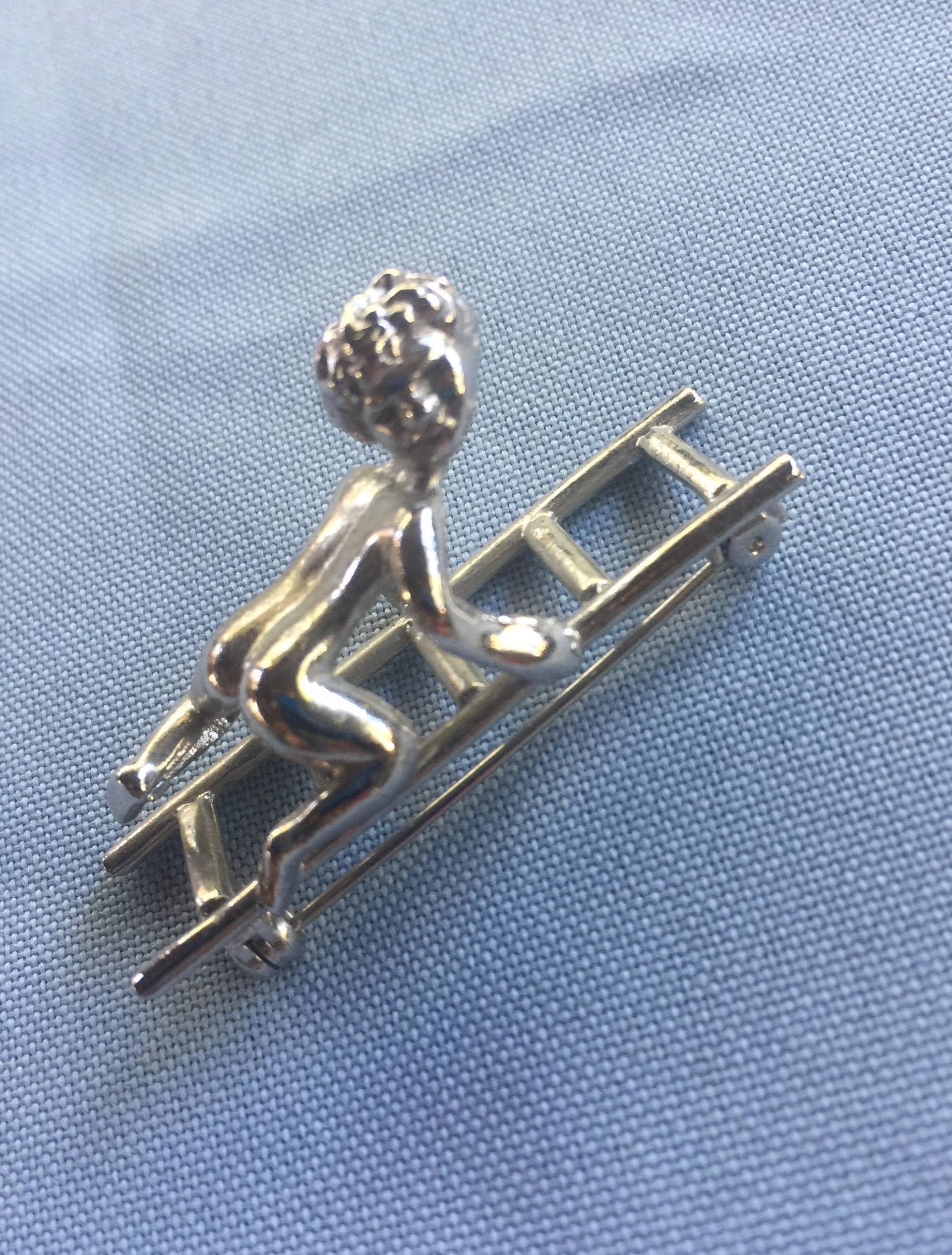 Baby Anstecknadel, Brosche, Leiter Pin, Schmuck, Silber Amor Säugling Neugeborenen von FabFinds42