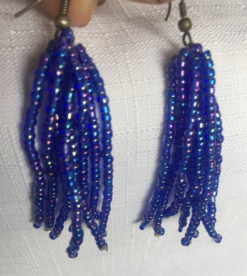 Blaue Samen Ohrring, Baumeln, Schillernde Perle Fransen Perlen Ohrring von FabFinds42