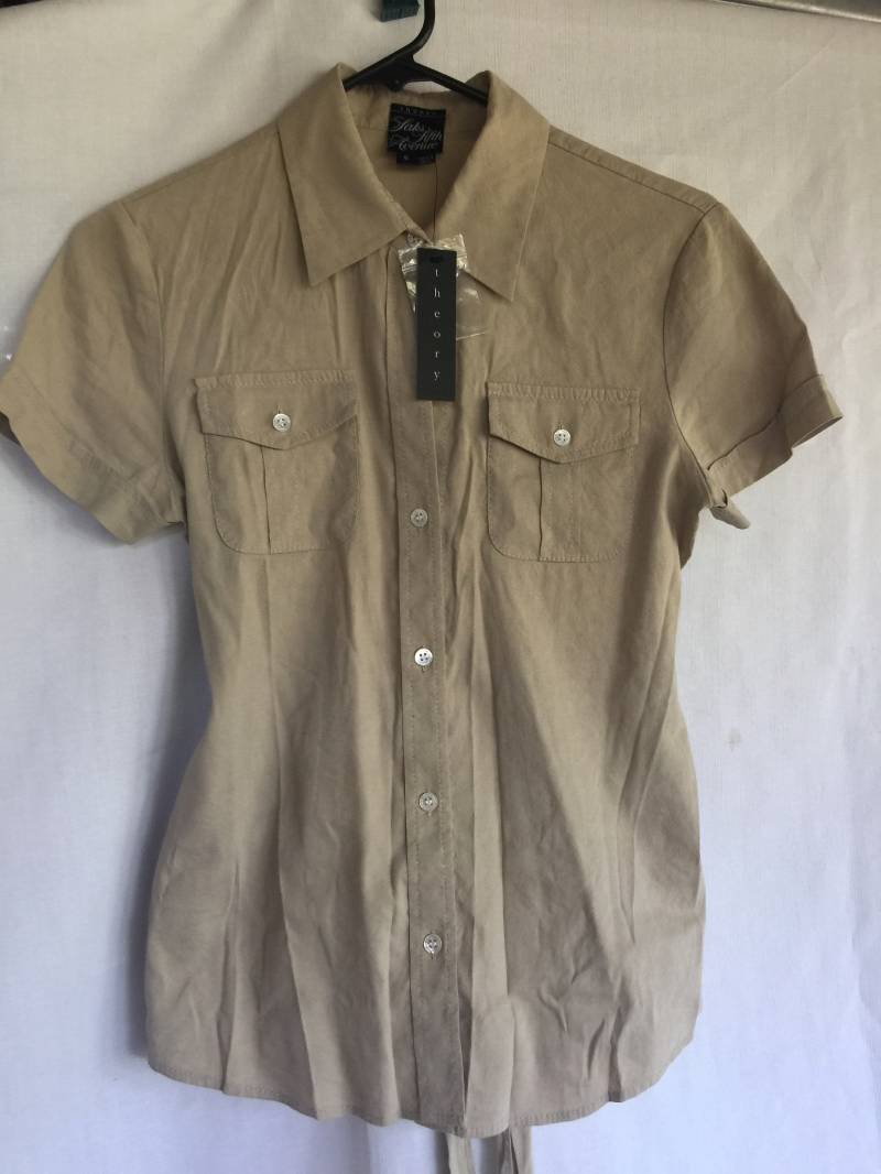 Tan Top, Khaki Bluse, Saks Kleines Basic Beige Leinen Bluse von FabFinds42