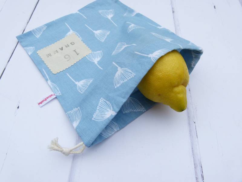 Kleiner Allzweckbeutel - Stoffbeutel Gemüsebeutel Obstbeutel Unverpackt Einkaufen Nachhaltig Null Abfall "Pusteblumen Auf Blau" von Fabelhaftewerkstatt