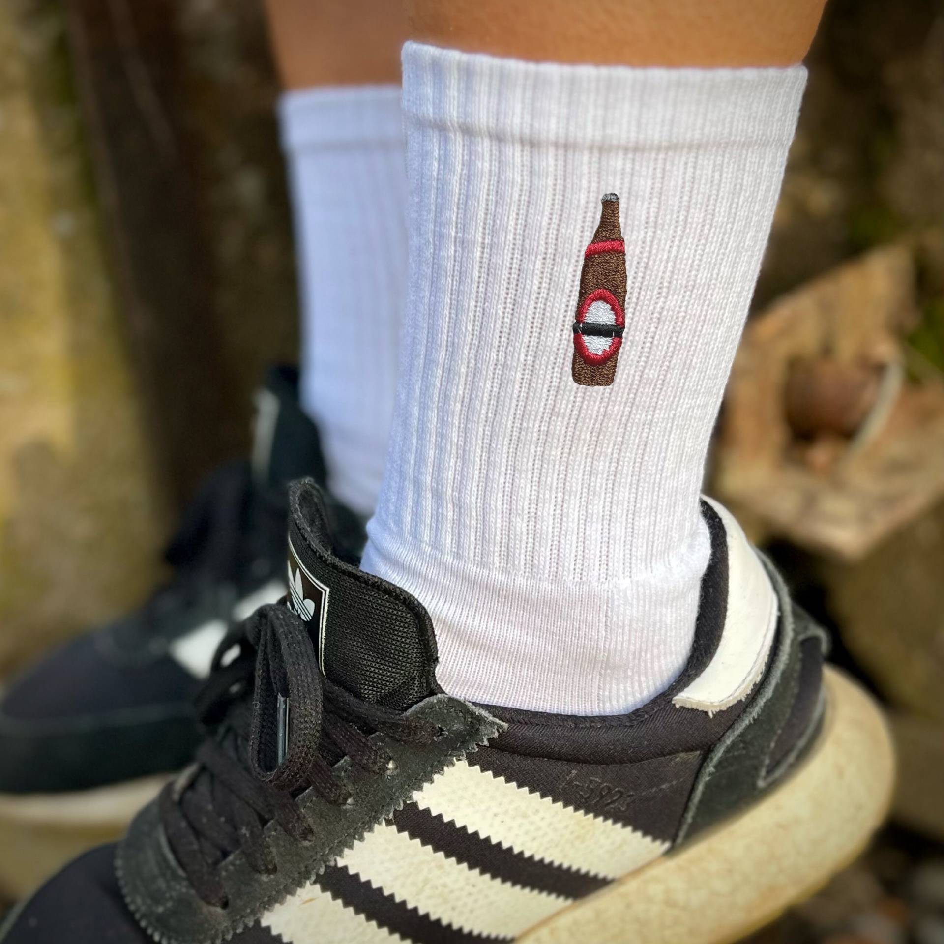 Socken Bestickt | Bierflasche Icon Socken Bestickt | Bierflasche Icon von FabesCreatesStore