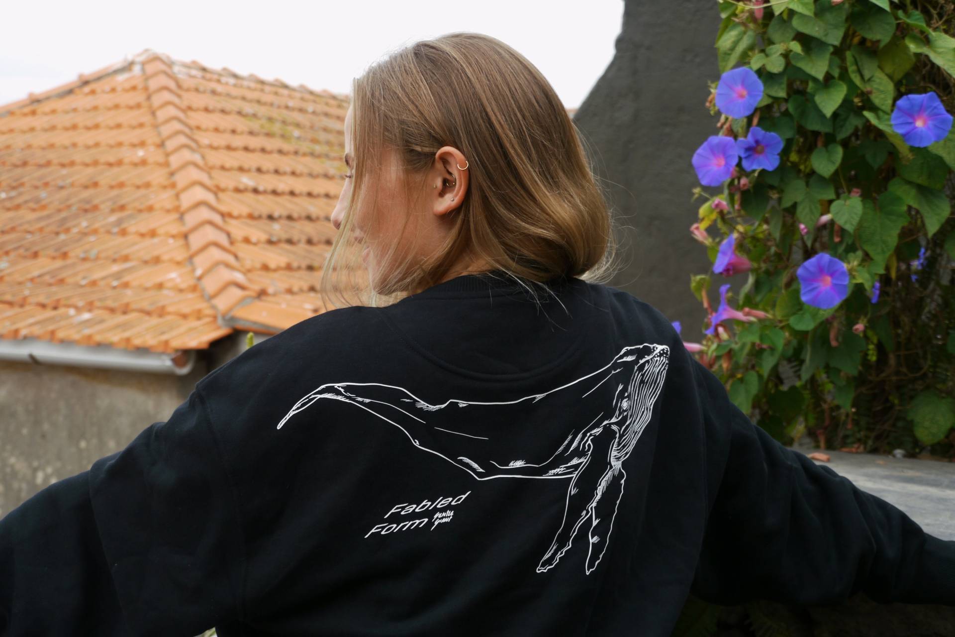 Buckelwal Crewneck - Fabled Form Unisex Buckelwal Crewneck - Fabled Form Unisex von FabledForm