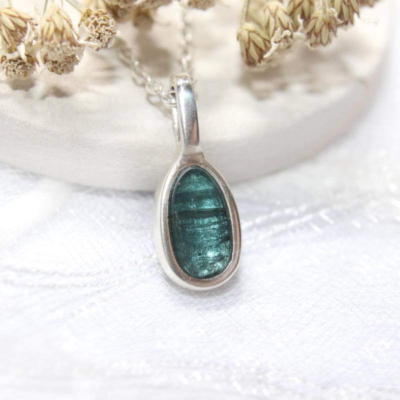 Indicolite Blau Turmalin Anhänger Silber 999 Schmuck Edelstein von FablesAesthetics