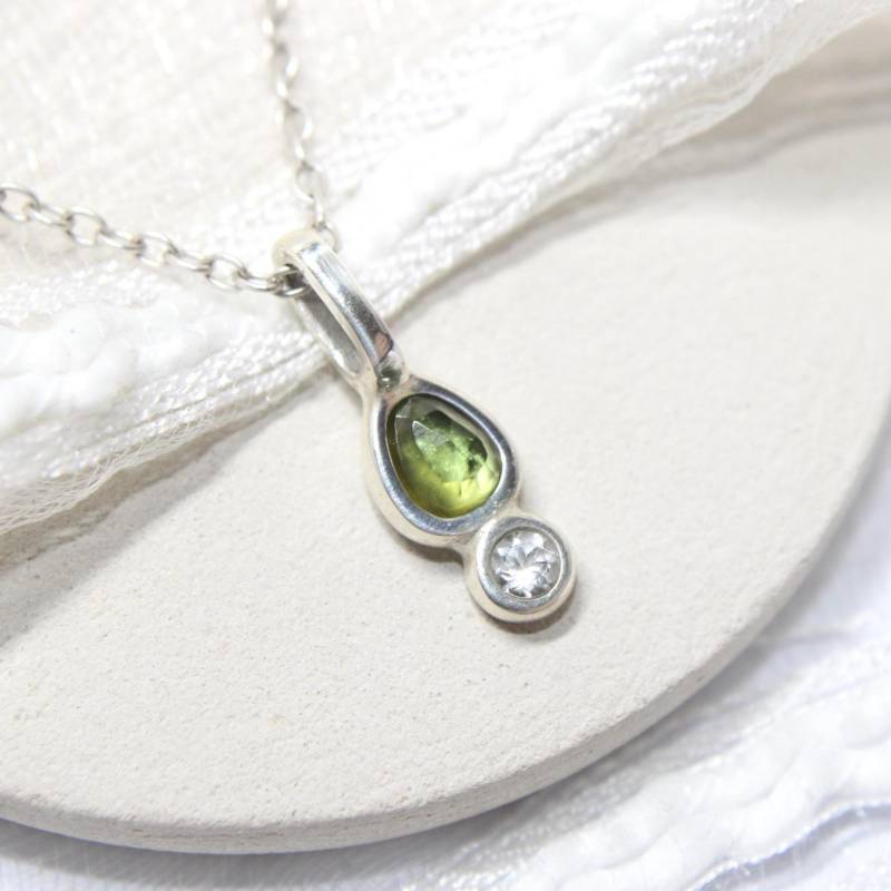 Verdelith Turmalin Silberanhänger 999 Silber Anhänger Mit Topazstein Handgefertigt Von Fablesaesthetics Verdelith Turmalin Silberanhänger 999 Silber Anhänger Mit Topazstein Handgefertigt Von Fablesaesthetics von FablesAesthetics